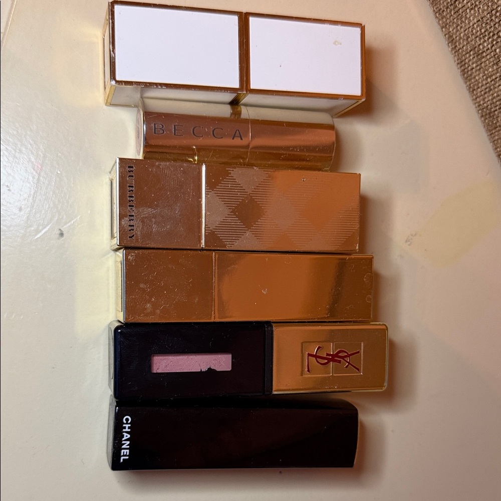 Tom Ford Lipstick Trio in Bright Pink and Classic Red - Picture 2 of 2